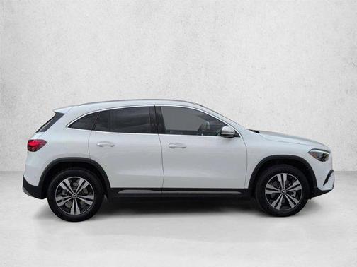 Polar White 2026 Mercedes-Benz GLA 250 4MATIC