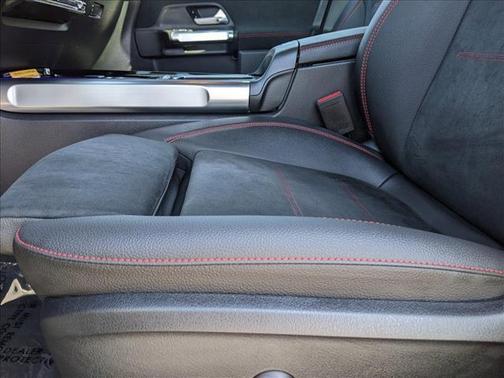 2024 Mercedes-Benz GLB 250 4MATIC