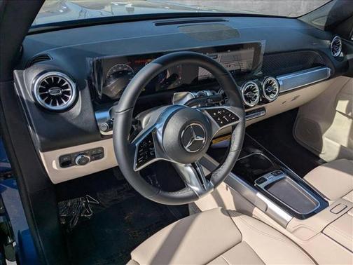 2025 Mercedes-Benz GLB 250 4MATIC