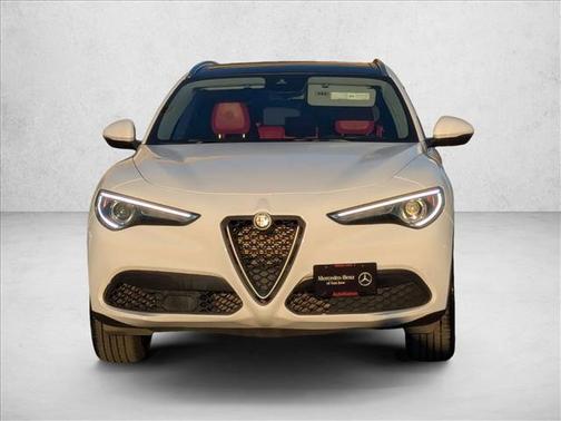 2021 Alfa Romeo Stelvio Base