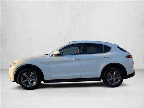 2021 Alfa Romeo Stelvio Base
