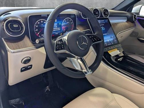 2025 Mercedes-Benz GLC 300 Base