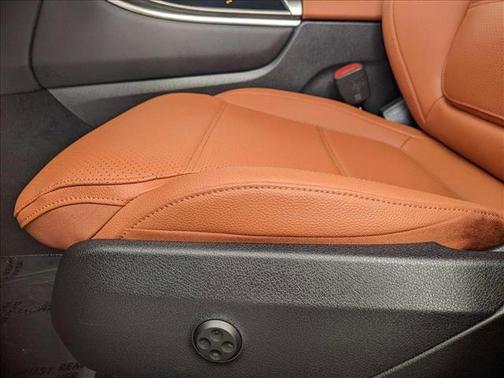2025 Mercedes-Benz GLC 350e Base