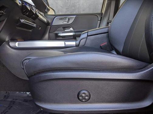 2025 Mercedes-Benz GLB 250 4MATIC