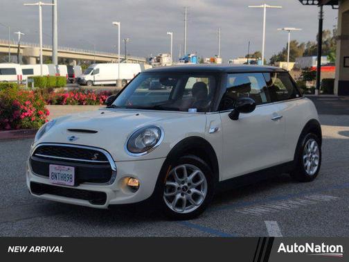 Pepper White 2017 MINI Hardtop Cooper S