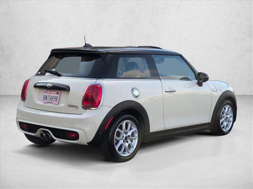 Pepper White 2017 MINI Hardtop Cooper S