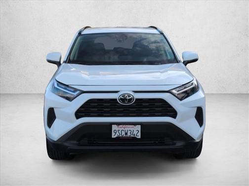 Ice Cap 2025 Toyota RAV4 XLE