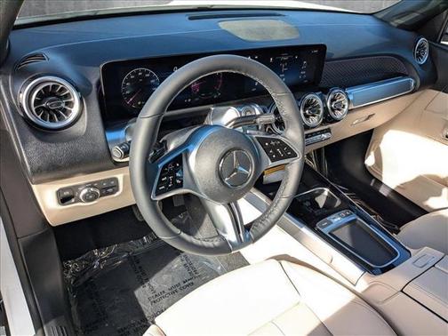 2025 Mercedes-Benz GLB 250 4MATIC