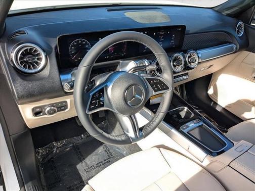 2025 Mercedes-Benz GLB 250 4MATIC