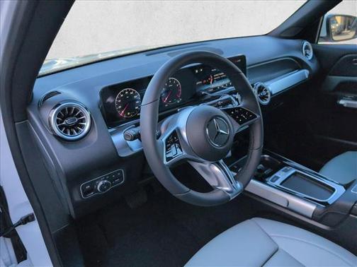 Polar White 2026 Mercedes-Benz GLB 250 4MATIC