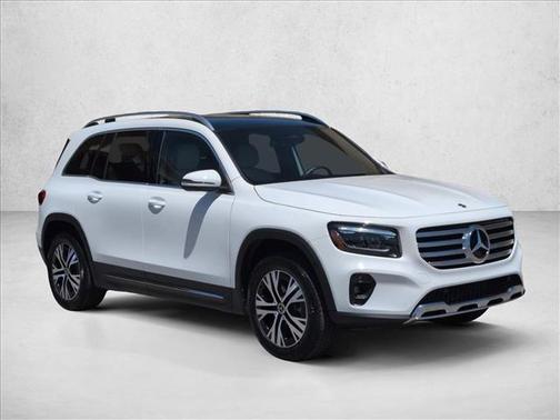 Polar White 2026 Mercedes-Benz GLB 250 4MATIC