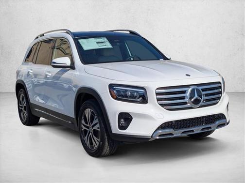Polar White 2026 Mercedes-Benz GLB 250 4MATIC