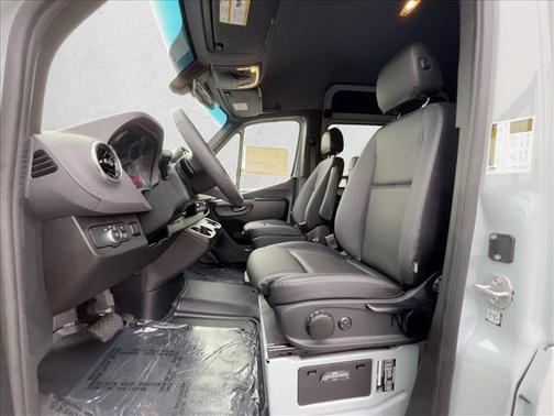 2026 Mercedes-Benz Sprinter 2500 Standard Roof