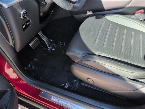 2026 Mercedes-Benz GLC 350e Base