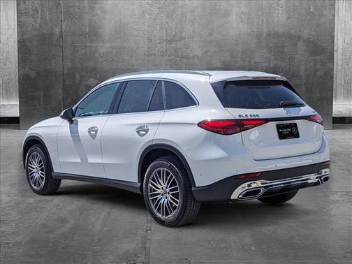 2025 Mercedes-Benz GLC 300 4MATIC