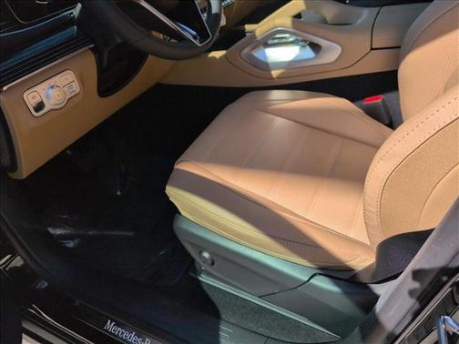 Obsidian Black Metallic 2026 Mercedes-Benz GLE 350 4MATIC