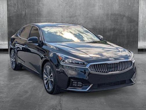 2019 Kia Cadenza Technology
