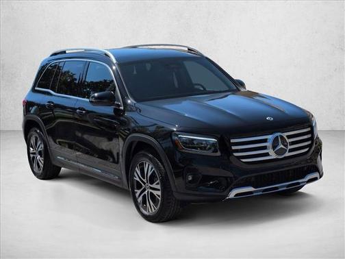 Night Black 2026 Mercedes-Benz GLB 250 4MATIC
