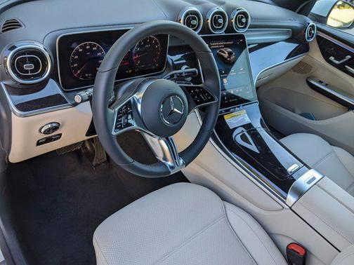 2025 Mercedes-Benz GLC 300 Base