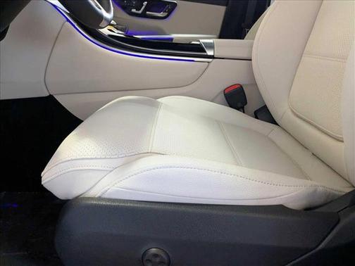 2025 Mercedes-Benz GLC 350e Base