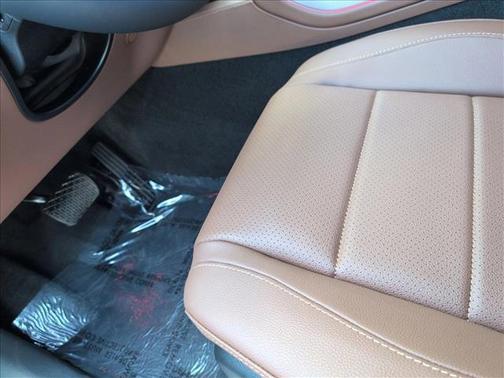 Obsidian Black Metallic 2026 Mercedes-Benz GLE 350 4MATIC