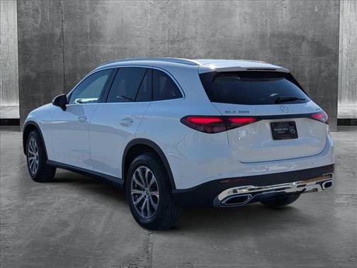 2025 Mercedes-Benz GLC 300 4MATIC