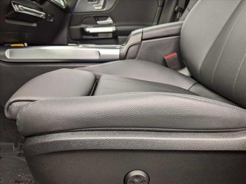2025 Mercedes-Benz GLB 250 Base