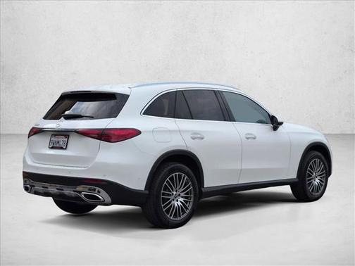 Polar White 2026 Mercedes-Benz GLC 300 Base