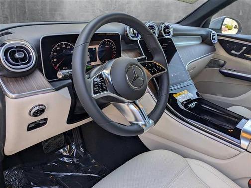 2025 Mercedes-Benz GLC 350e Base
