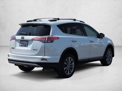 Blizzard Pearl 2017 Toyota RAV4 Limited