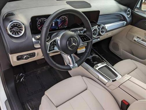 2025 Mercedes-Benz GLB 250 4MATIC