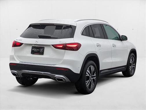 2025 Mercedes-Benz GLA 250 4MATIC