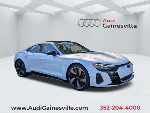 Suzuka Gray Metallic 2024 Audi e-tron GT Prestige