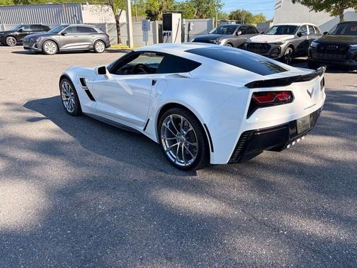 Arctic White 2017 Chevrolet Corvette Grand Sport