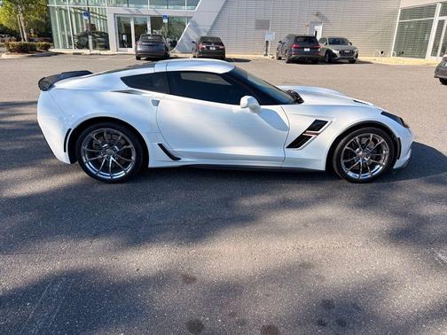 Arctic White 2017 Chevrolet Corvette Grand Sport
