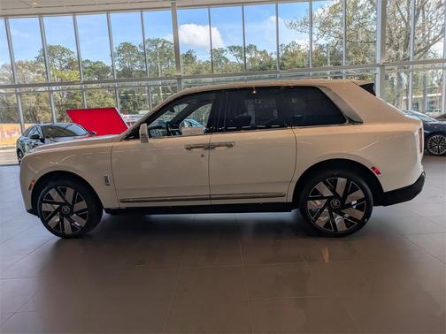 2025 Rolls-Royce Cullinan 