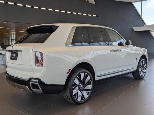 2025 Rolls-Royce Cullinan 