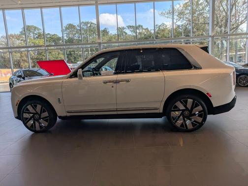 2025 Rolls-Royce Cullinan 