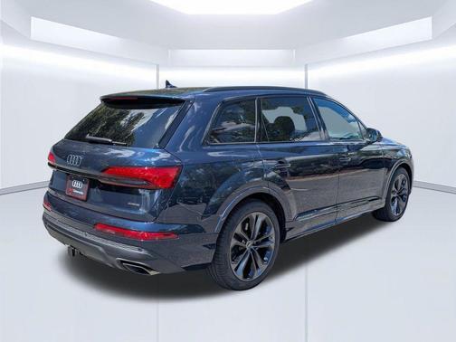 Blue Metallic 2026 Audi Q7 55 Premium Plus