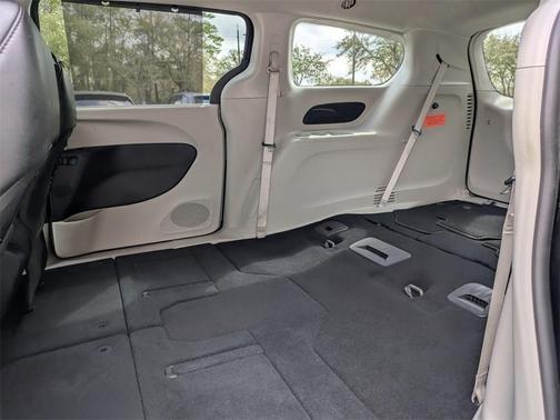 2024 Chrysler Pacifica Touring-L