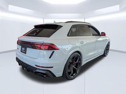 Glacier White Metallic 2026 Audi RS Q8 4.0T quattro