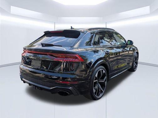 Mythos Black Metallic 2023 Audi RS Q8 4.0T quattro