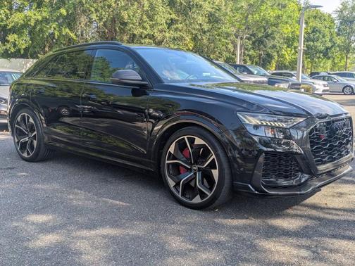 Mythos Black Metallic 2023 Audi RS Q8 4.0T quattro