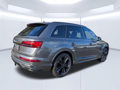 2026 Audi Q7 55 Premium Plus