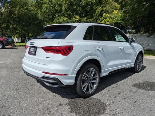 2025 Audi Q3 45 S line Premium