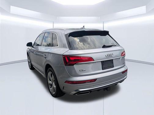 Florett Silver Metallic 2023 Audi Q5 45 S line quattro Premium