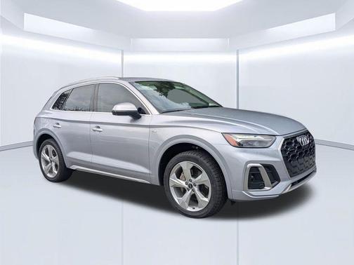 Florett Silver Metallic 2023 Audi Q5 45 S line quattro Premium
