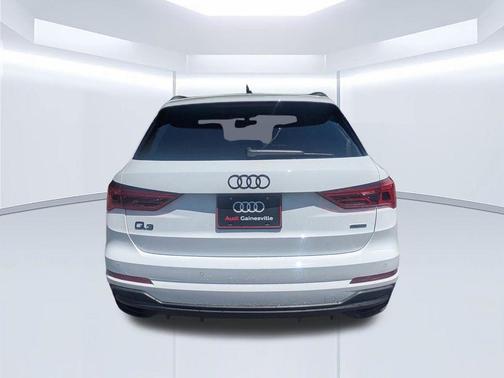 Arkona White 2025 Audi Q3 45 S line Premium
