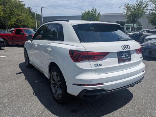 Arkona White 2025 Audi Q3 45 S line Premium