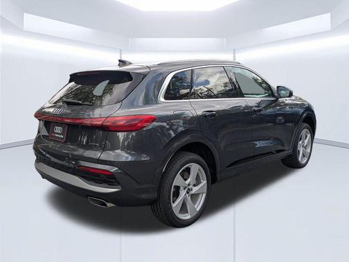 Tambora Flame 2026 Audi Q5 PLUS